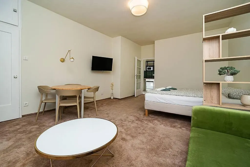 Apartment Modern Studio With Balcony, Tv Prag Tschechische Republik